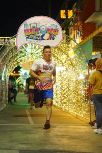 BIB: 3722
                            <button type="button" onclick="openModal(21832600)" class="btn btn-primary btn-sm float-right btn-popup" data-toggle="modal" data-target=".modal-high-quality">
                        <i class="fas fa-shopping-cart"></i> Add to Cart
                    </button>
                                            <button type="button" onclick="isThisMe(21832600, true)" class="btn btn-success btn-sm float-right btn-popup btn-isme hidden" data-toggle="tooltip" data-placement="bottom" title="นี่คือรูปของคุณใช่ไหม คลิกที่นี่เพื่อเอาเข้าอัลบั้ม">
                        <i class="fas fa-plus"></i> Add to album
                    </button>
                    <button type="button" onclick="isThisMe(21832600, false)" class="btn btn-warning btn-sm float-right btn-popup btn-isnotme hidden">
                        <i class="fas fa-ban"></i> Remove from album
                    </button>